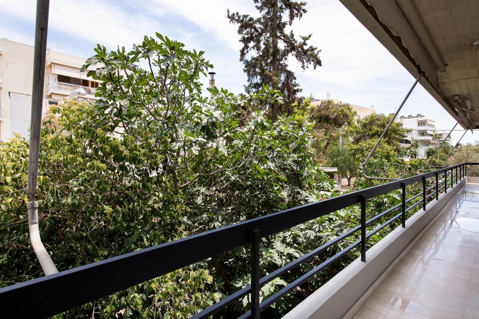 Glyfada First Class Apartment Athens